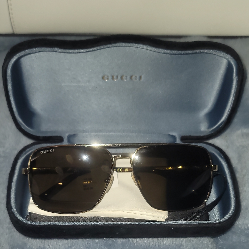Gucci Gold and Black Sunglasses